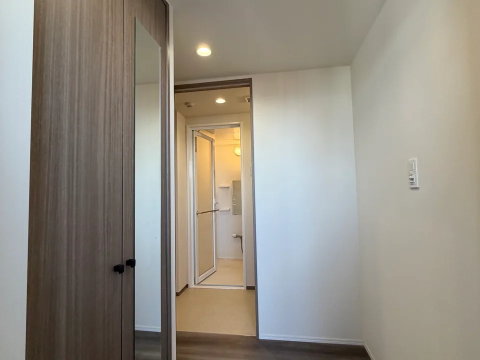 entrance1