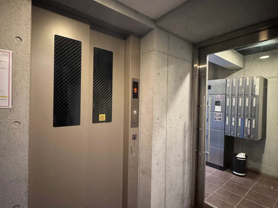 Elevator1