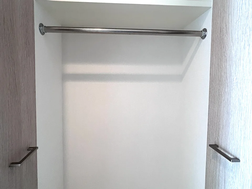 Closet1