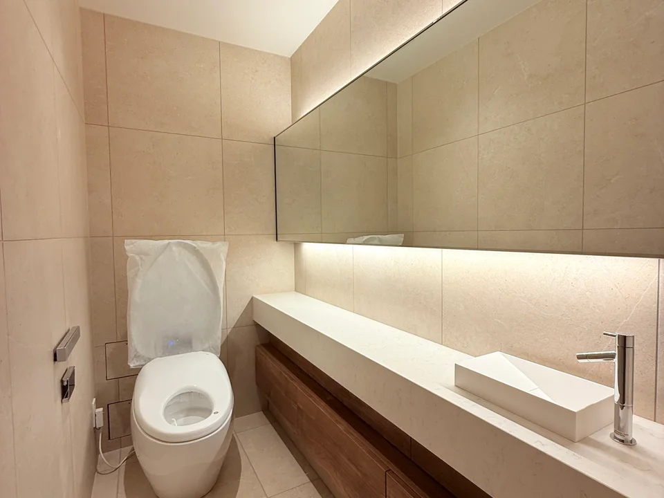 Toilet2