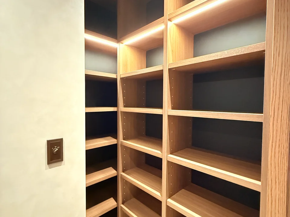 Shoe Closet1