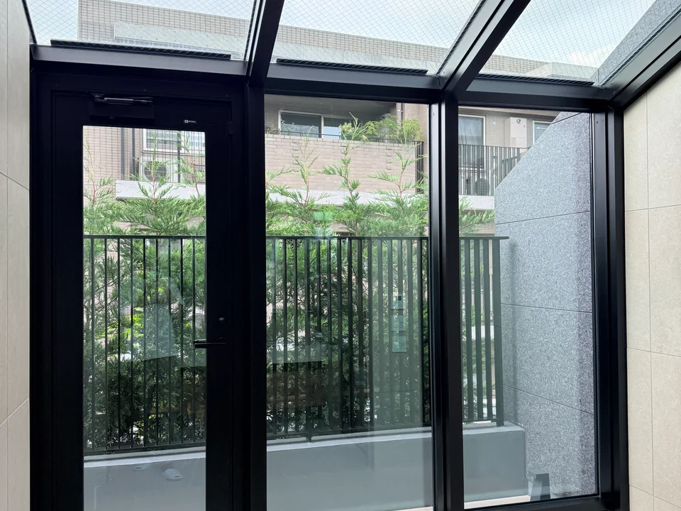Balcony2