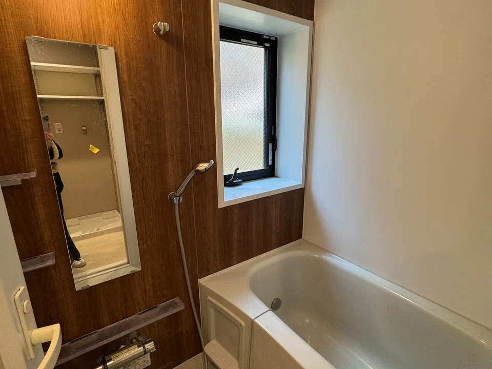 Bathroom1