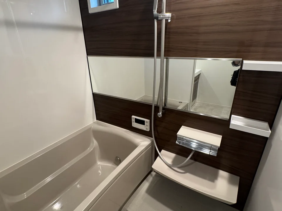 Bathroom1