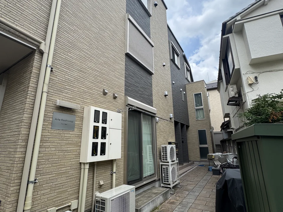 Building Exterior1