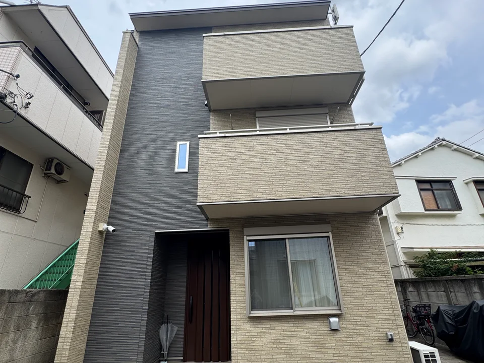 Building Exterior1