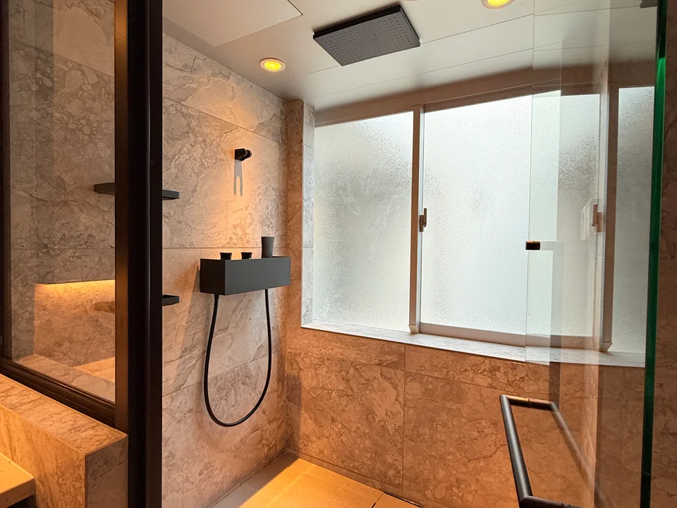 Bathroom1