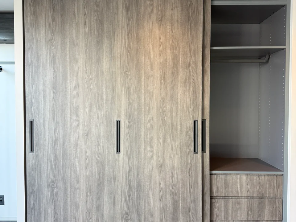 Closet1