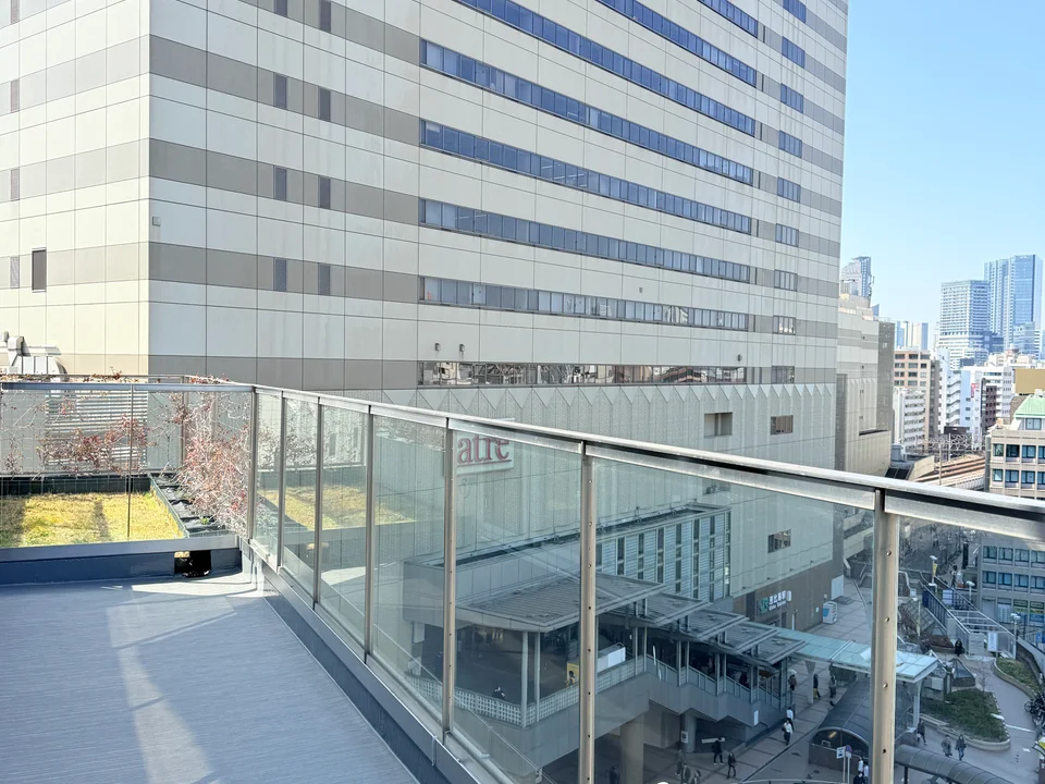 Balcony2