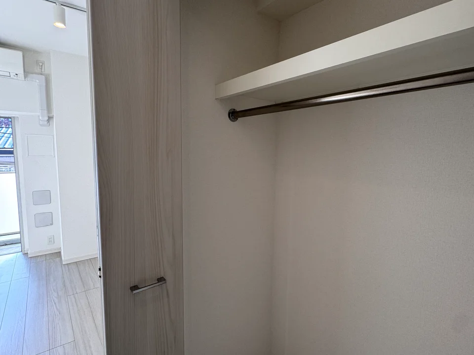 Closet1