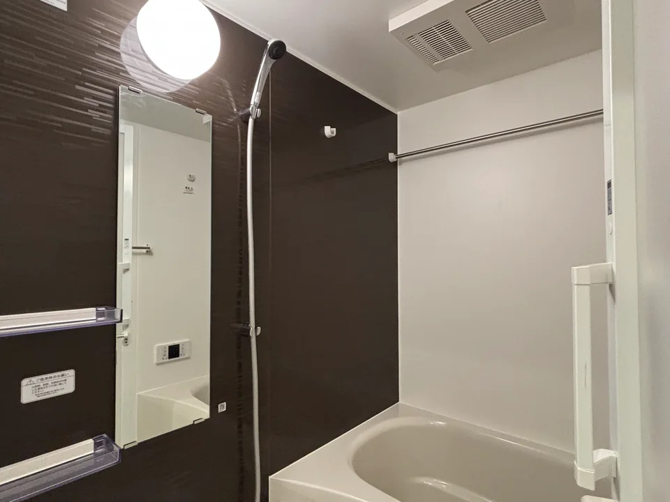 Bathroom1