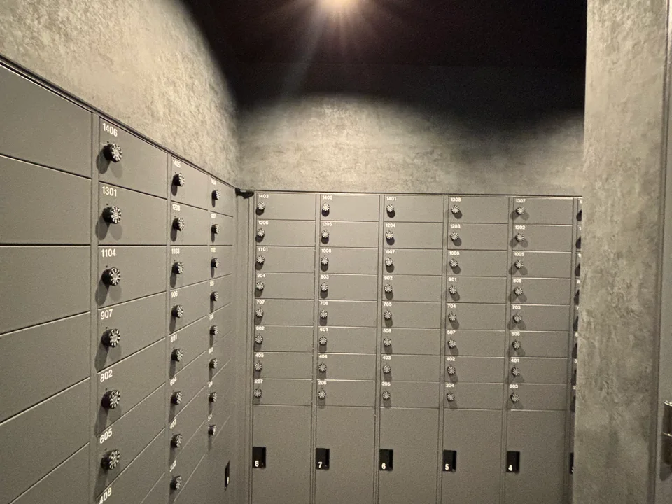 Parcel Delivery Box1