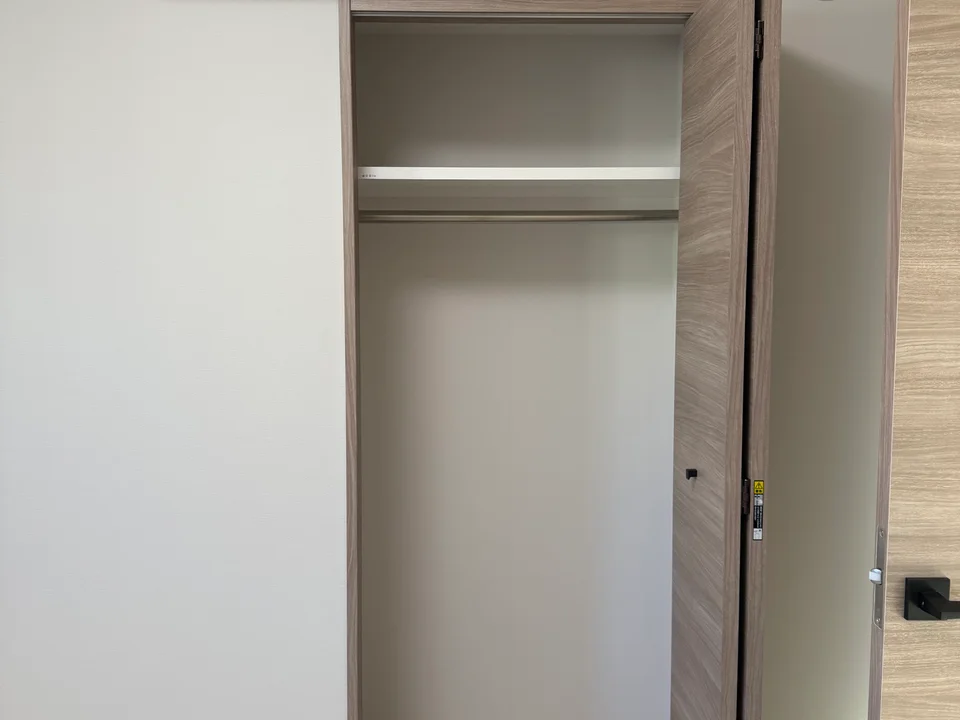 Closet1
