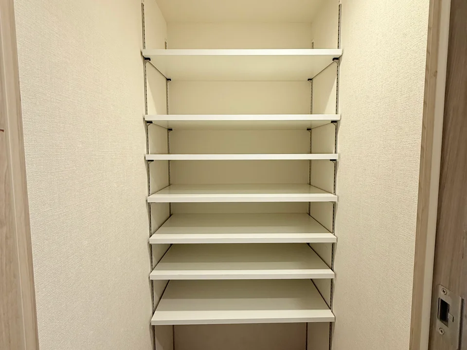 Vanity Area1