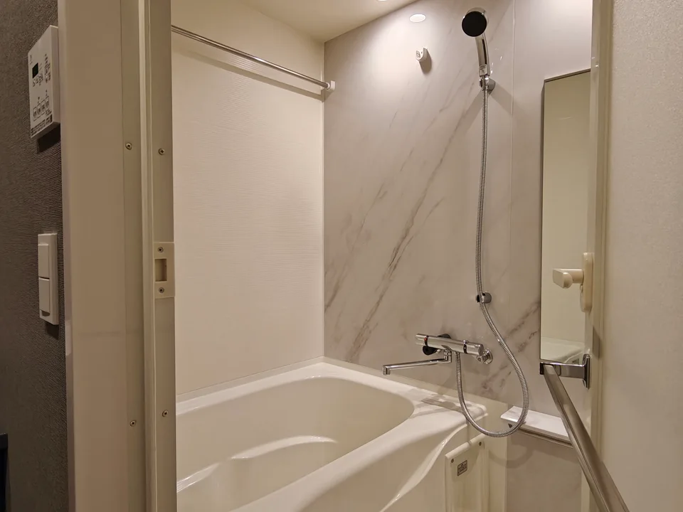 Bathroom1