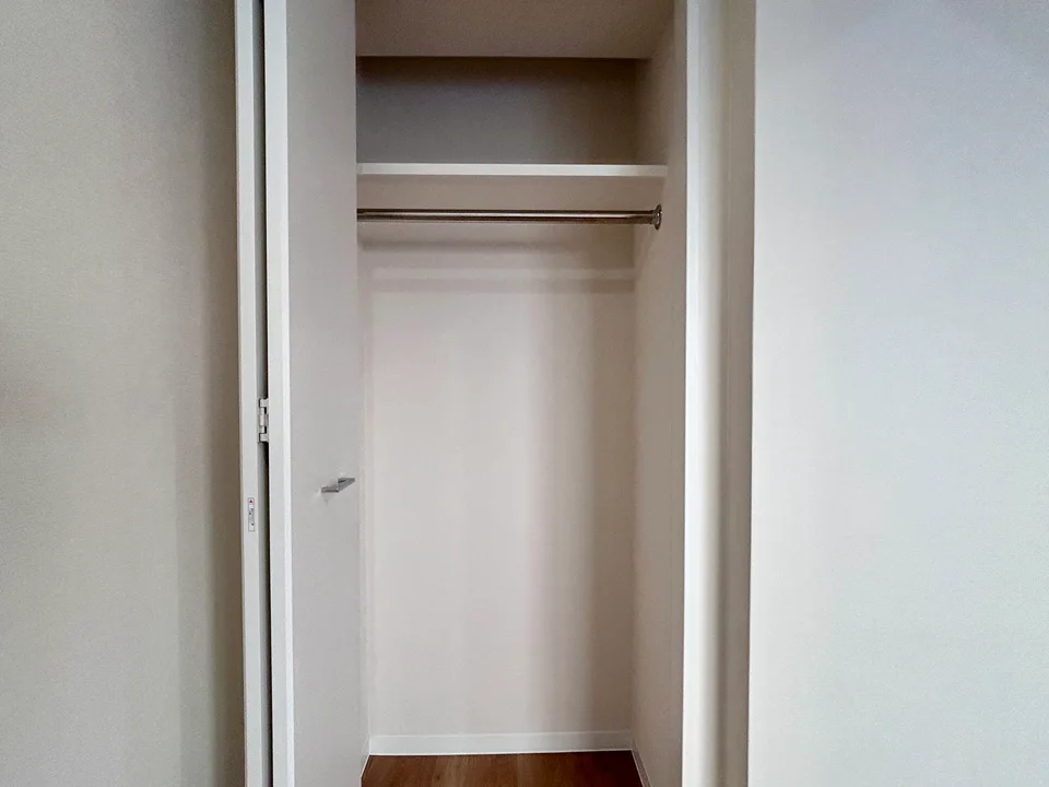 Closet1