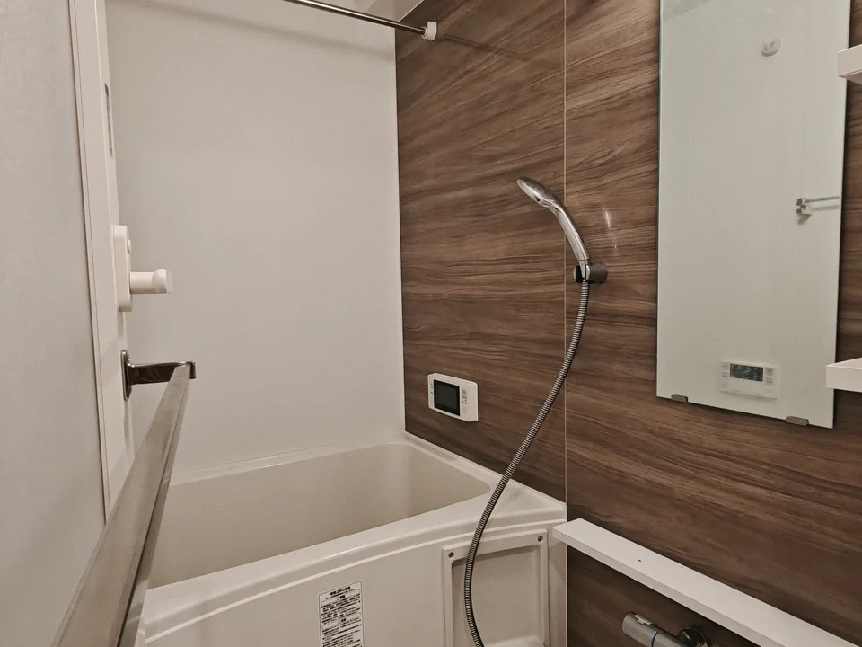 Bathroom1