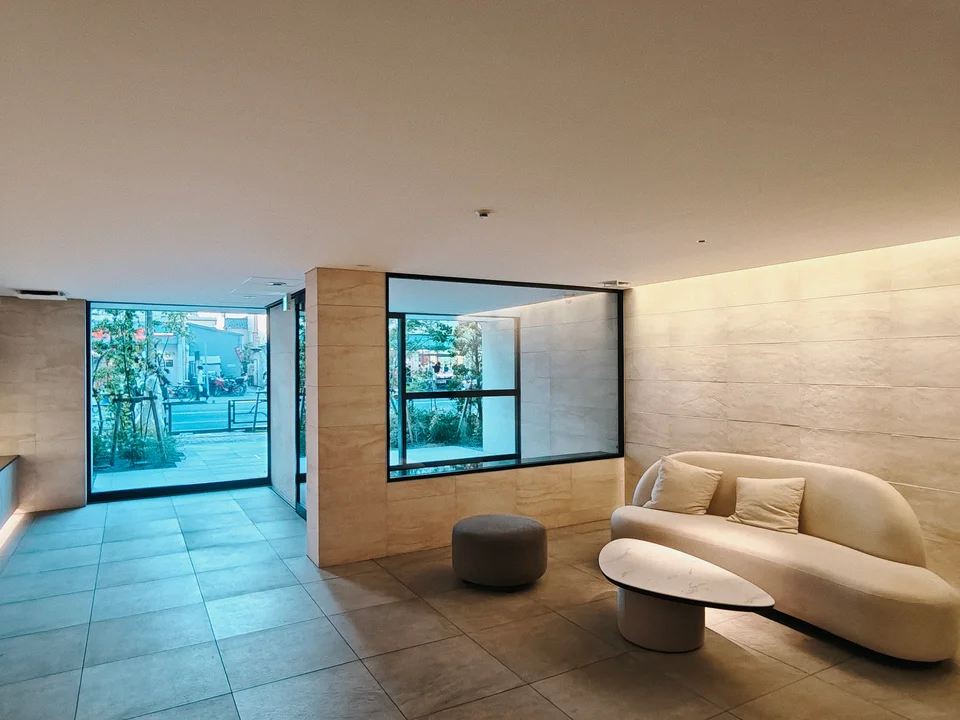 Shared Entrance1