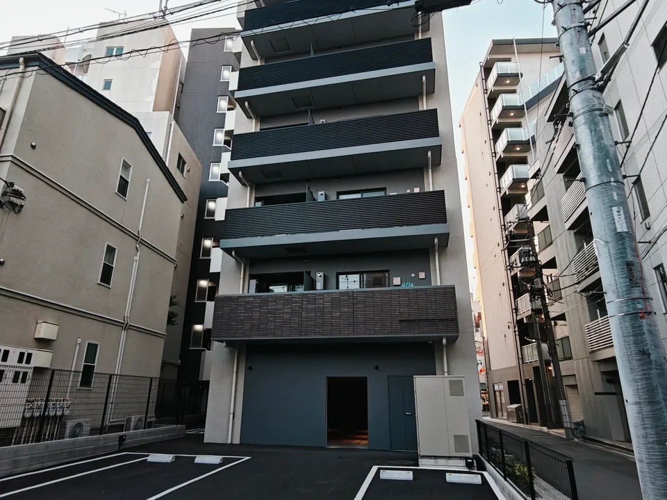 Building Exterior1