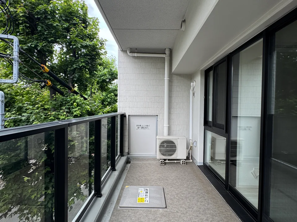 Balcony1