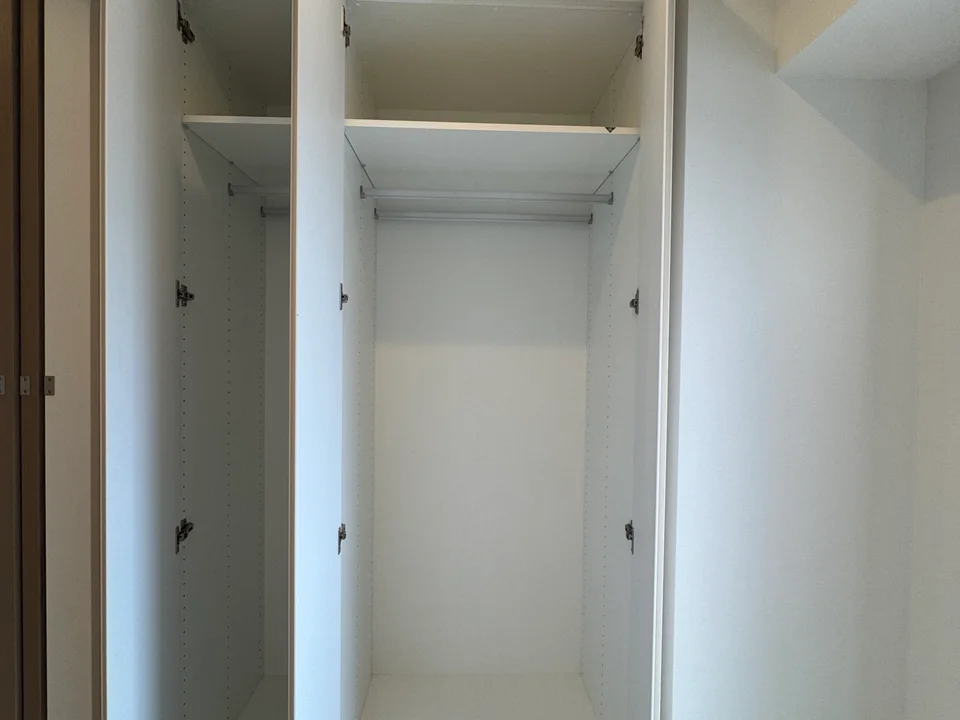 Closet1