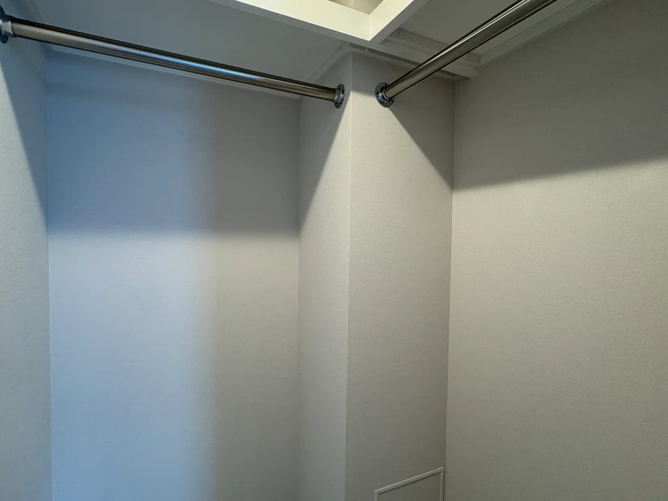 Closet1