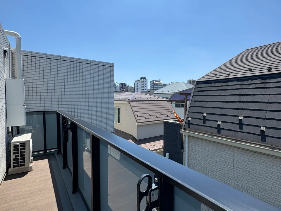 Balcony2