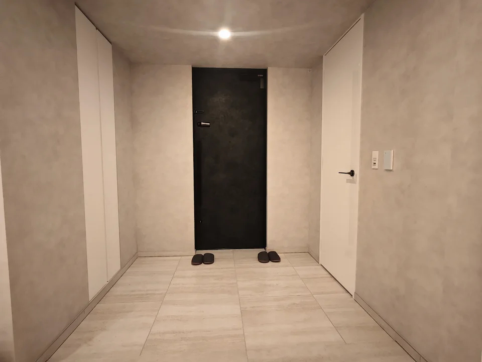 Entrance1