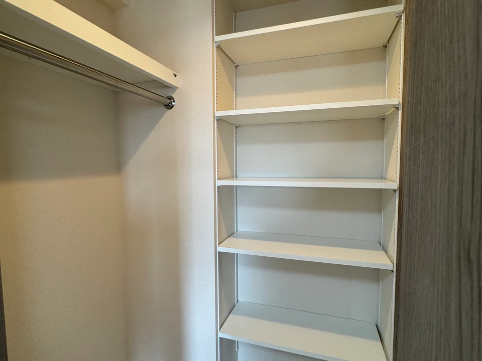 Walk in Closet