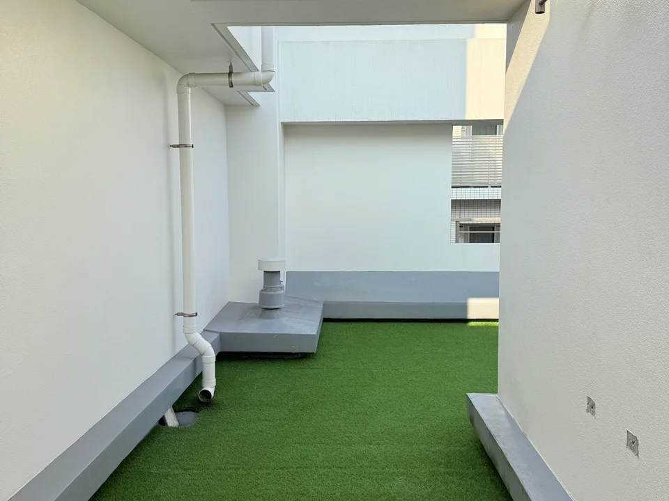 Balcony1