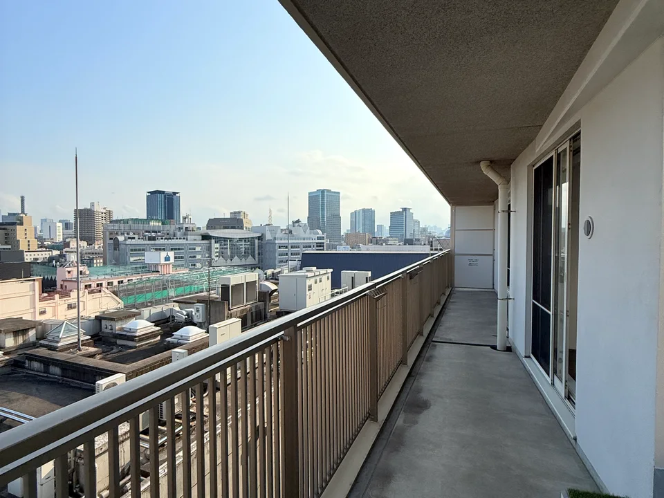 Balcony2