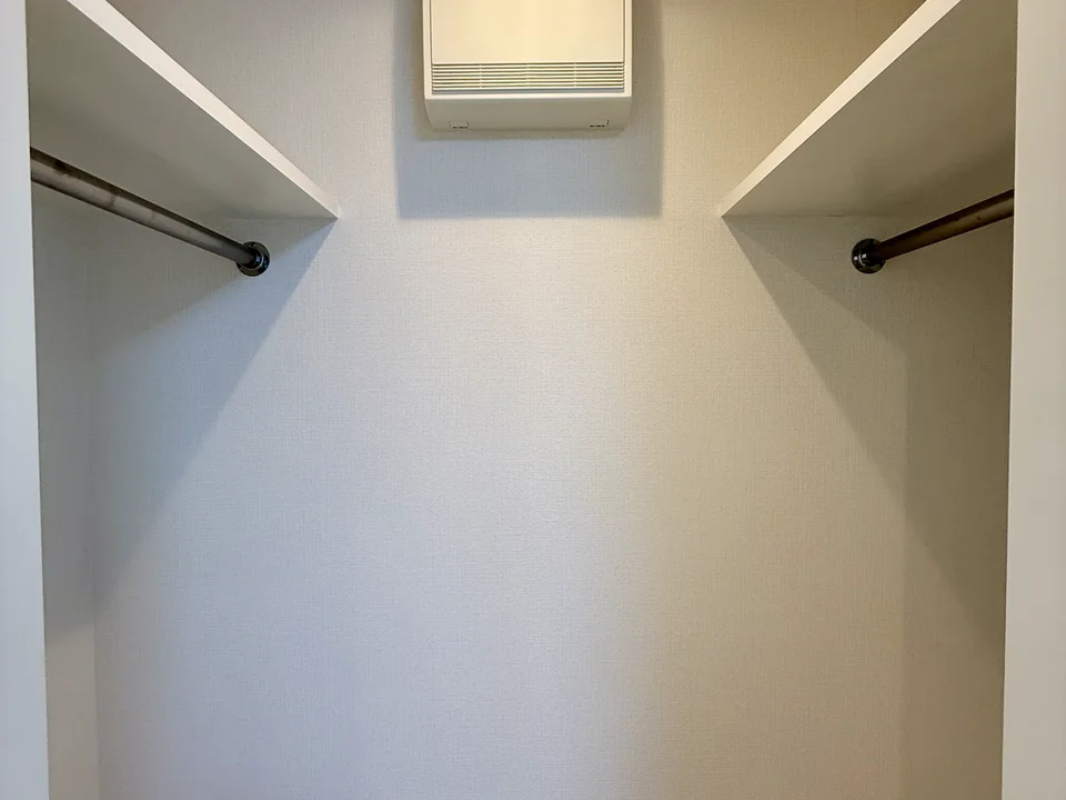 Walk in Closet